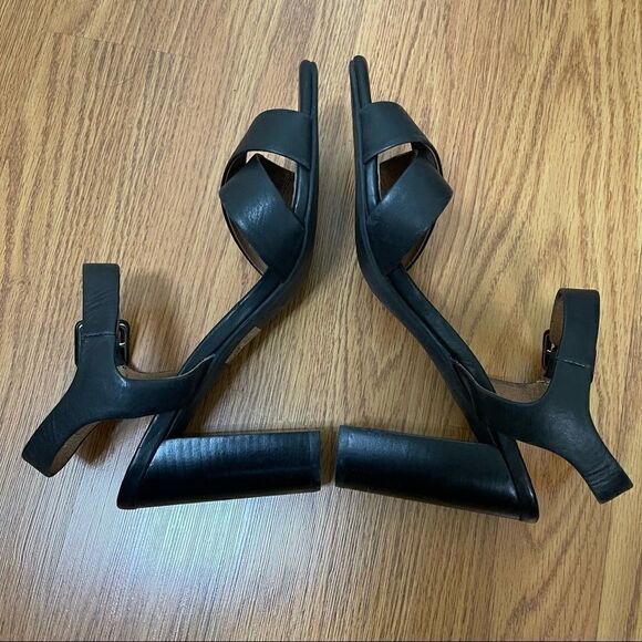 Jeffrey Campbell Cermak Leather Strap black sandal - Picture 7 of 9